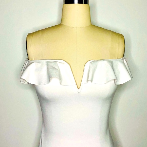 GUESS White Off-Shoulder Ruffle Stretch Bodysuit - Picture 2 of 9